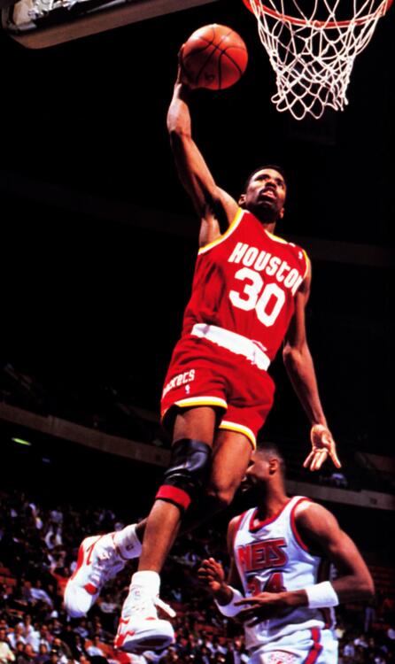 HoopsThrowbacks's tweet image. TNT analyst @TheJetOnTNT set the Finals record for 3's made in a game 19 years ago for the @HoustonRockets with 7