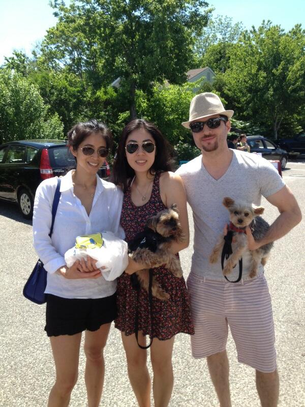 Little dogs and sunshine. #hamptons