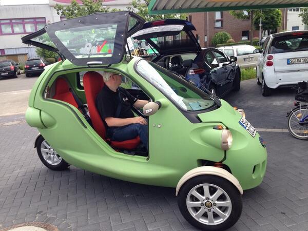 Strombock's tweet image. Ein SAM war auch da! #eleltroauto #Ladepark #Hilden