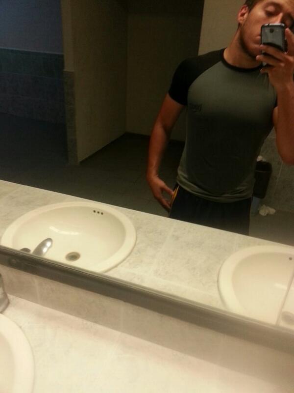 marco_sauceda's tweet photo. #MakeItSweat #NoMercy http://t.co/Ktm7GnJ1HC