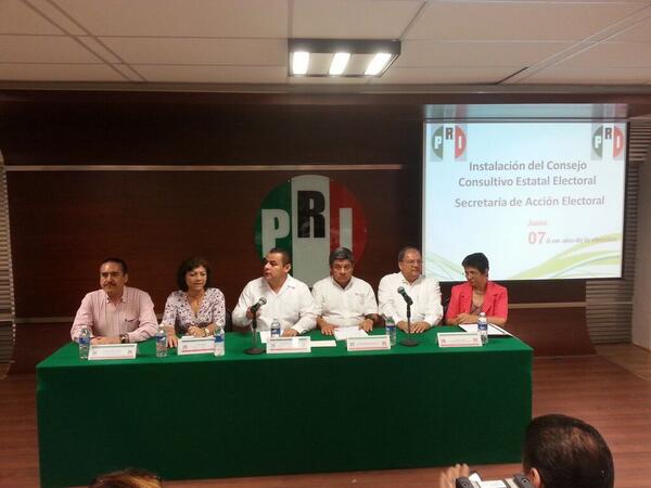 PRITabasco's tweet photo. Las funciones del consejo son: Consultar, Diseñar, Capacitar y Planear rumbo al 2015. http://t.co/tghPkkANDX