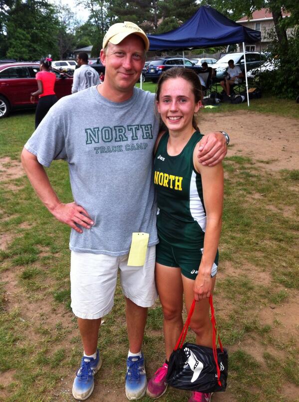 walshbw_'s tweet photo. A couple more pics of EGG #MOC, @NHgirlstrack #grit #fastladies http://t.co/rz3n6MK13x
