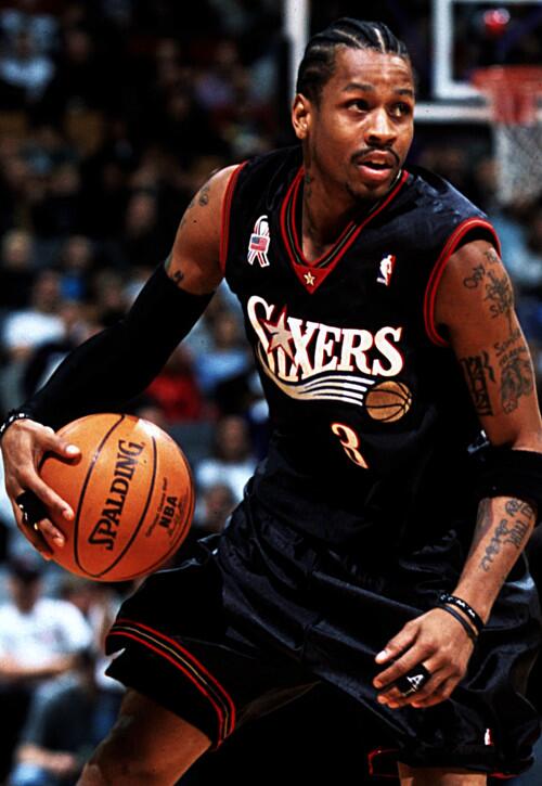 HoopsThrowbacks's tweet image. Happy 39th birthday to @Sixers legend @alleniverson