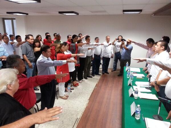PRITabasco's tweet photo. Toman protesta los integrantes del Consejo Consultivo Estatal Electoral 2015. http://t.co/xCUECd3DSn