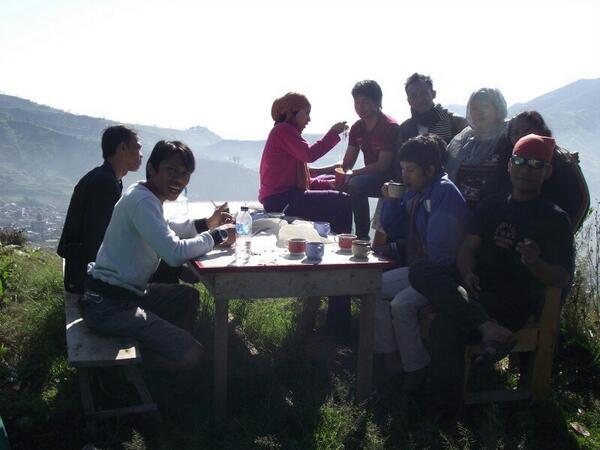 hestiepramudia's tweet image. Coffe break #gardu pandang dieng