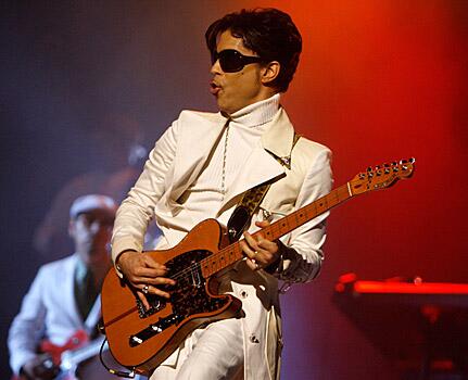   Happy Birthday to Prince. Ive watched this guitar solo about 126 times:  