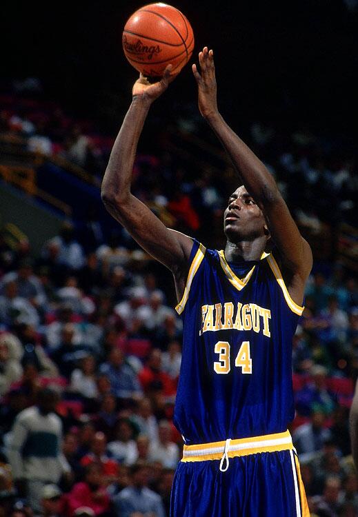 HoopsThrowbacks's tweet image. High School throwback for Farragut Academy legend #KevinGarnett