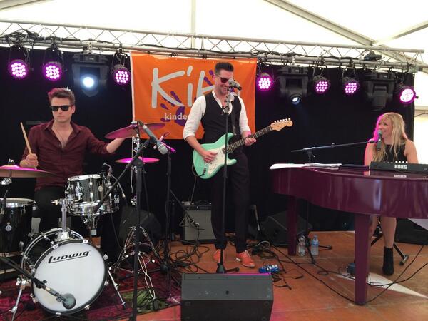 Feest is begonnen met #Marcha and Friends 😉. #pianogirl #XO2014