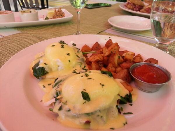 #ANV14 #Napa Today! This #FoodieChats Ambassador has "Fun Breakfast Plans" <a href="/Foodiechats/">#Foodiechats</a> @CalistogaInn #wine