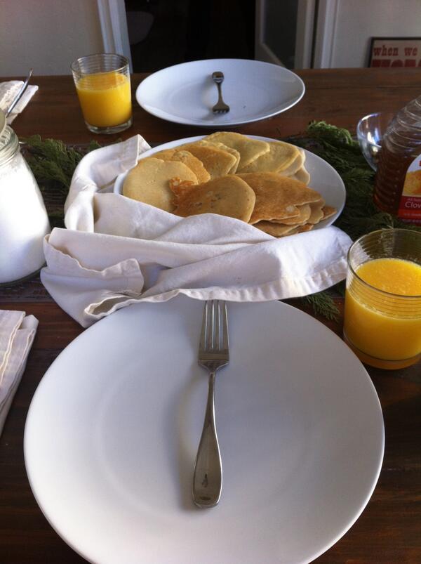 Good morning! The weekend is already off to a great start thanks to <a href="/TheAnnieTaylor/">Annie Taylor</a>