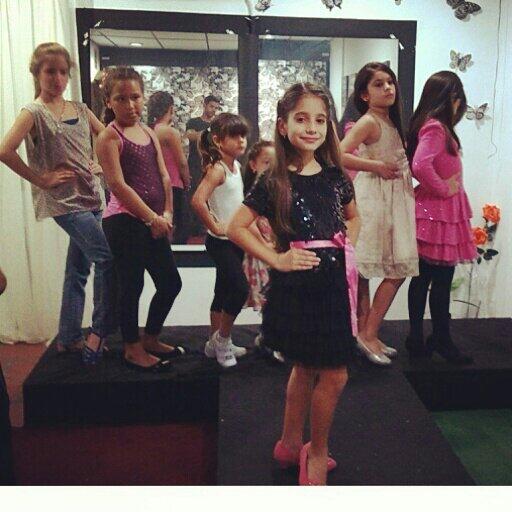 Vipmodelsacadem's tweet photo. Clase de moda http://t.co/VHNyhOjXAa