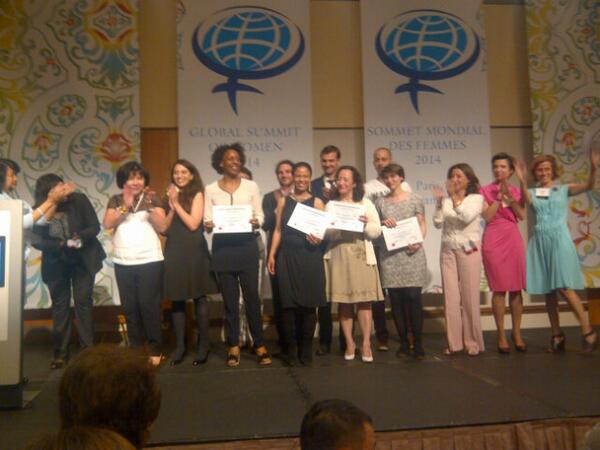Anndeblignieres's tweet photo. #GSWFrance remise des prix du Hackathon : 4 jeunes entrepreneures de start-ups. http://t.co/do4YkTQZFo