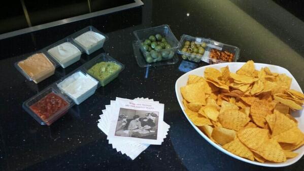 loujb25's tweet image. It's girls night... #nothinglikehome