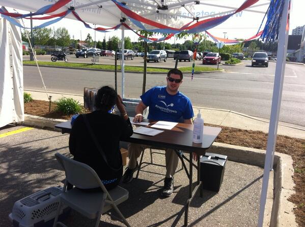 David_Dresser's tweet photo. Rock and roll with @JayDavisLive , #puppyplaytime, adoption connections and refreshments. Great day! #inspiredbypets http://t.co/WWWJW502aD