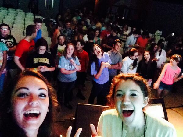McKenzieLunaa's tweet photo. Ultimate selfie!!! #collidecon #collidefreenight @CollideCon http://t.co/kEVjIxv7cQ