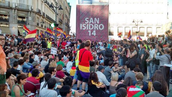 juventudsin's tweet image. Asamblea en estos momentos en Sol #YoPidoReferendum ¡Por una vida en común donde podamos decidir!