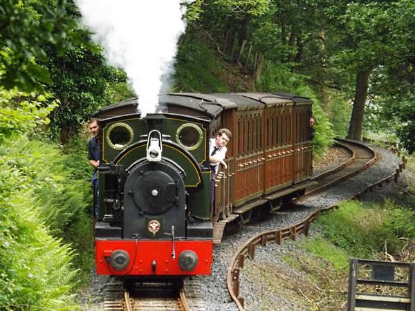 TalyllynRailway's tweet photo. Britain's Got Talyllyn. http://t.co/vlT6x2jjGz