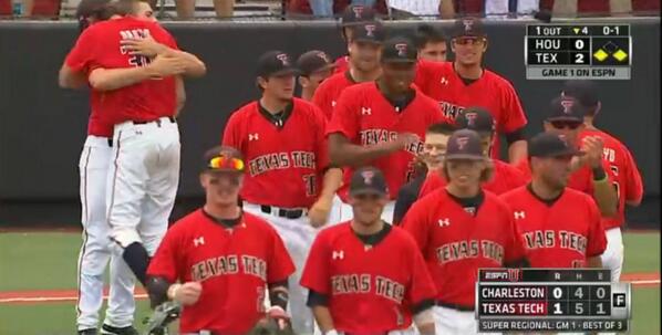 ScottLacefield's tweet photo. RT @NCAACWS: RED RAIDERS WIN! 

@TexasTech defeats @CofCBaseball 1-0! One step closer to Omaha! http://t.co/aaEaCRqWMF