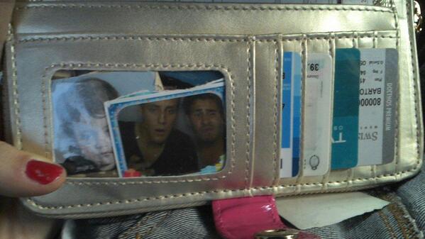 vickybartolome's tweet photo. Hola @ramitadella @tinchodestefano !!!!! No se como llegaron a mi. http://t.co/pYgP97DX2x