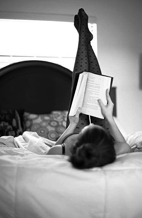 vanes189's tweet photo. #sábado #lectura http://t.co/10anyDYL6f