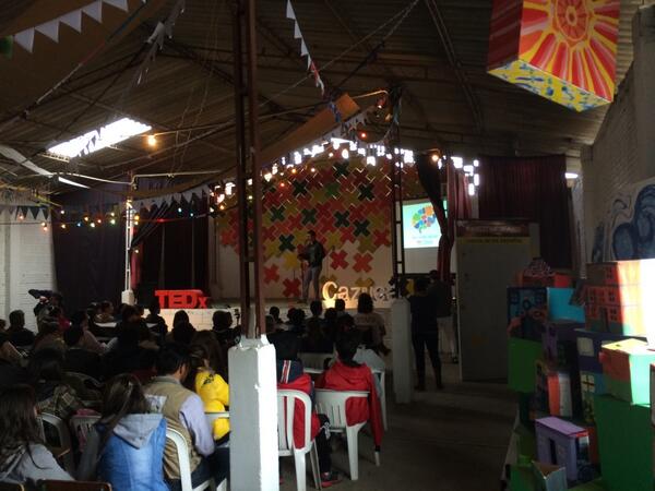 TEDxCazuca's tweet photo. “@btolara: "Voces y Acciones Conectadas" #Tedxcazuza @TEDxCazuca http://t.co/iu8i7AXkHU”