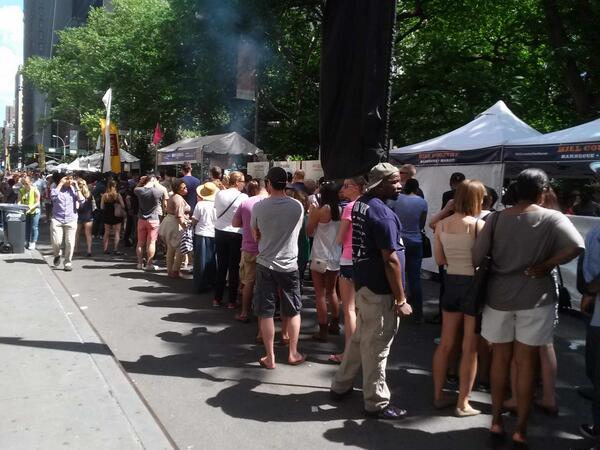 jasmimyoga's tweet photo. Ran into the Big Apple Barbecue today.  Block-long lines for food! http://t.co/hLJ4uJdi72
