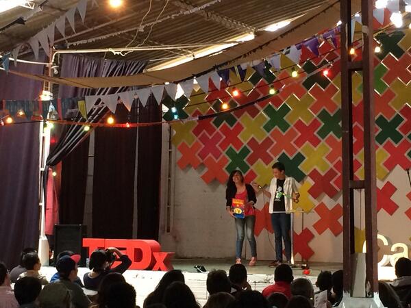 TEDxCazuca's tweet photo. “@btolara: Los niños hacen magia en sus acciones #Tedxcazuza @TEDxCazuca http://t.co/urHzoUA5Rw”