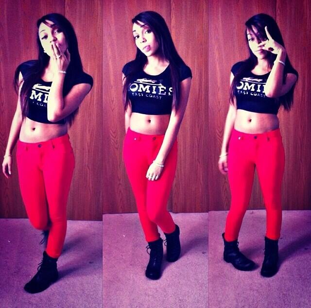 Watch Lezzy Lez's leaked NSFW photo on TwXstars