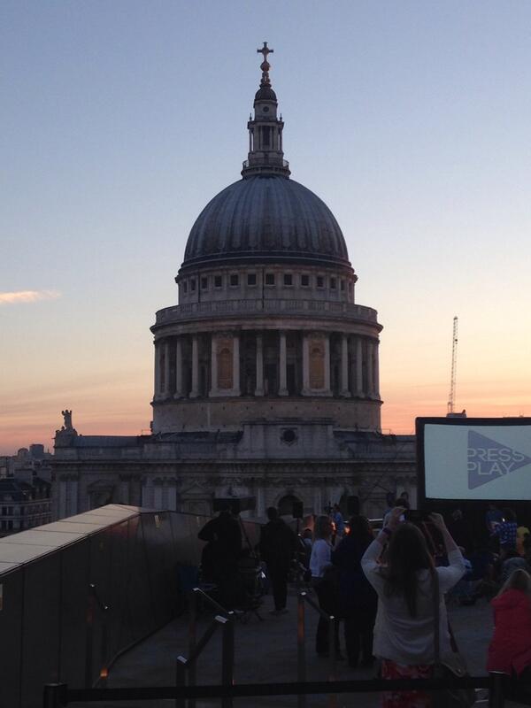 _andyfrye's tweet image. St.Pauls at dusk... Not a bad way to celebrate your birthday! Oh and having the mates here is ok too...