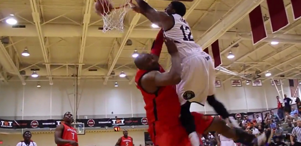Hoopmixtape's tweet photo. 2014 College Dunk Champ Marcus Lewis Catches Lob from Aquille Carr ALL OVER Defender! http://t.co/ONe9IqTC9G http://t.co/tBcMRwKfFo