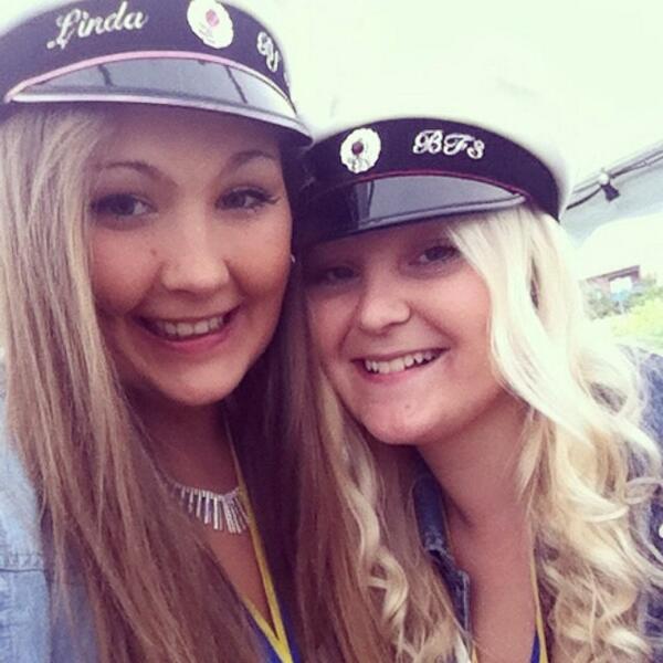 Efter fyra år ihop i skolan så kommer det bli riktigt tomt utan dig vid min sida. Jag saknar dig varje sekund! <3