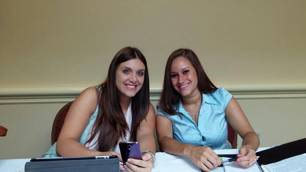 B2G200's tweet image. No WIFI no prob! @AmwayUS mobile app let us reg our new pers on the phone! #Widthus @LtdTanTan @1kTA @millerteam450