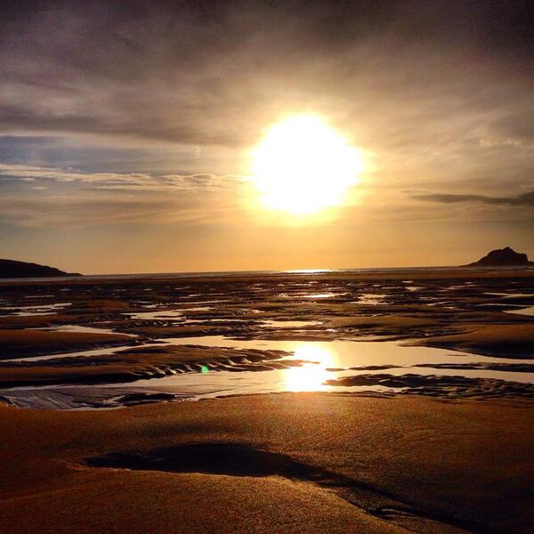 <a href="/VisitCornwall/">Cornwall</a> <a href="/visit_newquay/">Newquay</a> <a href="/WMNNews/">Western Morning News</a> a night out in my favourite place #GodsCountry