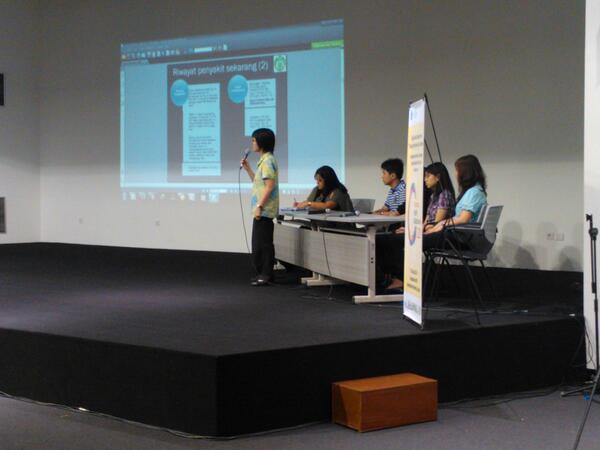 Saat ini pemaparan hasil penelitian mahasiswa FK UI tentang Diabetes Melitus #NHC2014