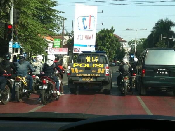 #suaraBDG via <a href="/Sunanto/">sunanto</a>: Ruang Henti Keleeus