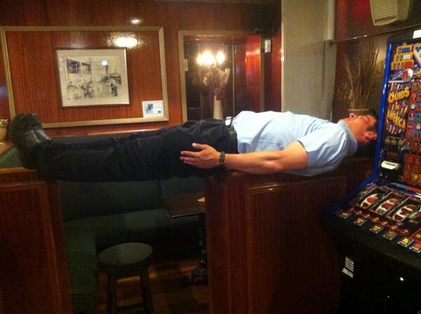 clabry123's tweet photo. What do you do when you're bored!! @BarStaffPetHate @steveadam721 http://t.co/csxVH88lAE