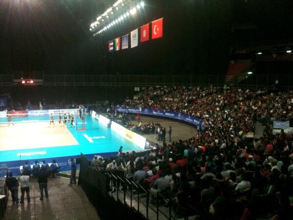 montelongofoto's tweet photo. Panorámica  durante el partido de la selección de #Mexico @voleibolFMVB ante Turquía en #FIVBWorldLeague http://t.co/03Dw8JP3Qr