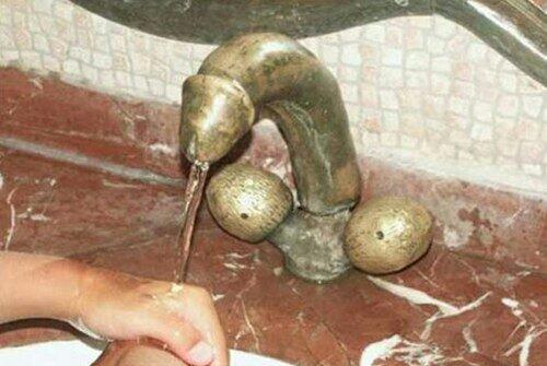yampi112's tweet photo. "@JesseCassettes: Recuerden siempre lavarse las manos antes y después de ir al baño. http://t.co/Q5fUHqa41N" @NuriaGrimaldi