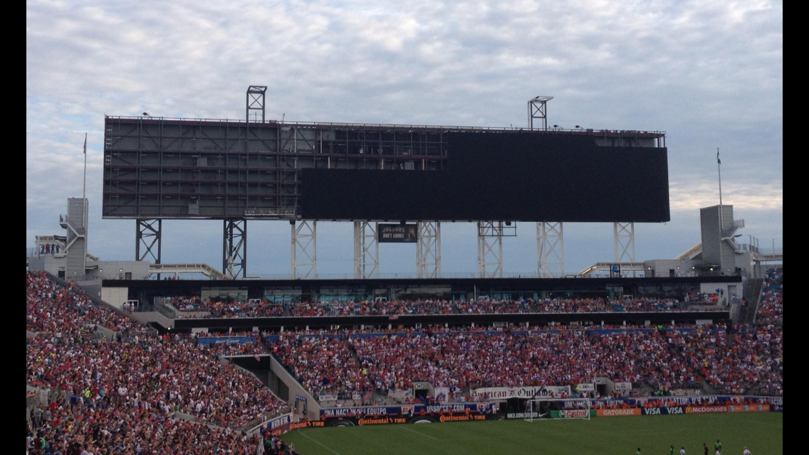 BpkNG63CAAAilNb.png:large