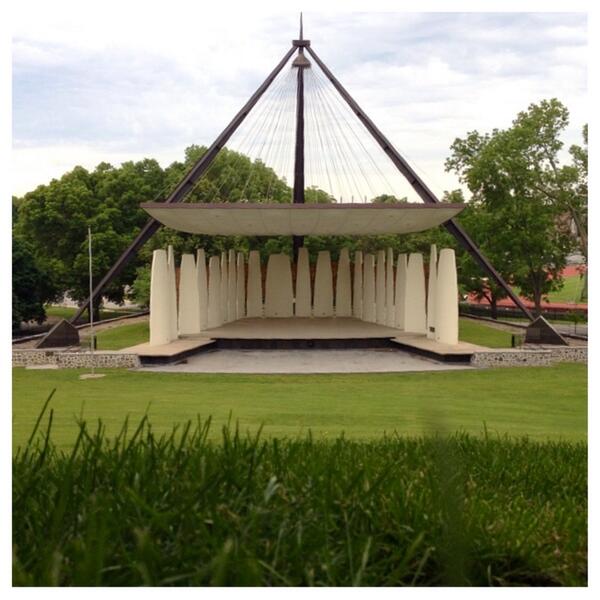 LifeAtPurdue's tweet image. Relaxing! RT @TerranceDSmith: Taking a moment to get some fresh air at the top of #SlayterHill. #Purdue #Boilermakers