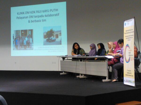 Kita mulai talkshownya, pantengin terus twitter untuk mengetahui isi talkshow ini. #NHC2014