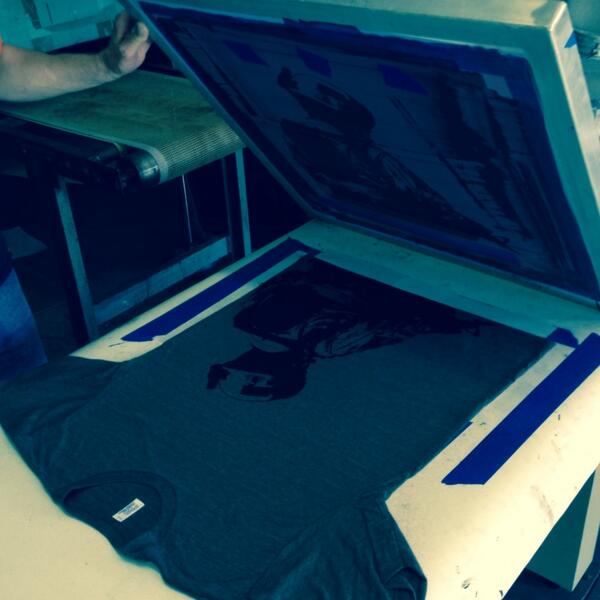 jamesortolani's tweet photo. Sean to seam T-shirt printing on my desk top! http://t.co/ZlvlzgXF9z