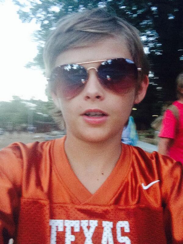 thecapper72's tweet image. At concert