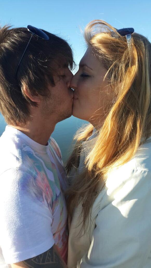 danel_swart's tweet photo. Ek en my liefie xx <3 http://t.co/K69F49IIq3