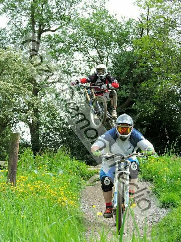 CrazyDemonMedia's tweet photo. The mad monk and pugs riding @FJMTB  a few weeks back http://t.co/nizNhjqHCi