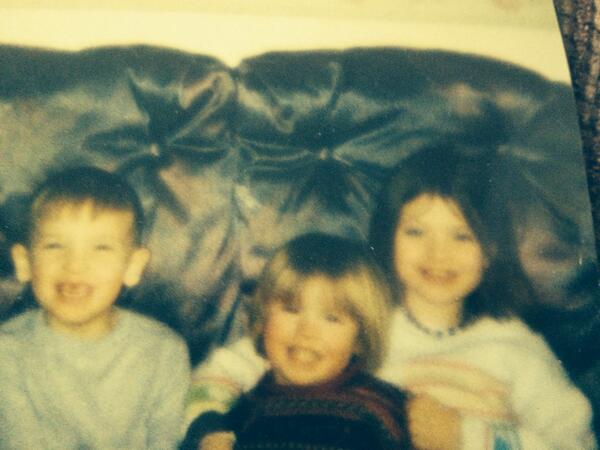 dariaanx's tweet photo. siblings x http://t.co/di22J5XbbV