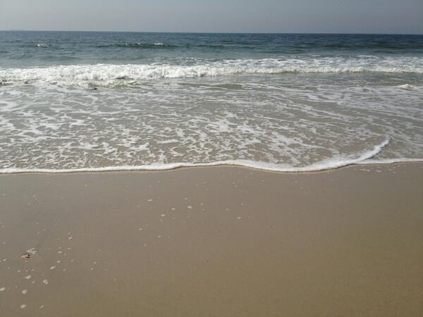 DMBash's tweet image. Its getting to be beach time! The sand and surf are calling all beach lovers.
Where is your favorite beach?