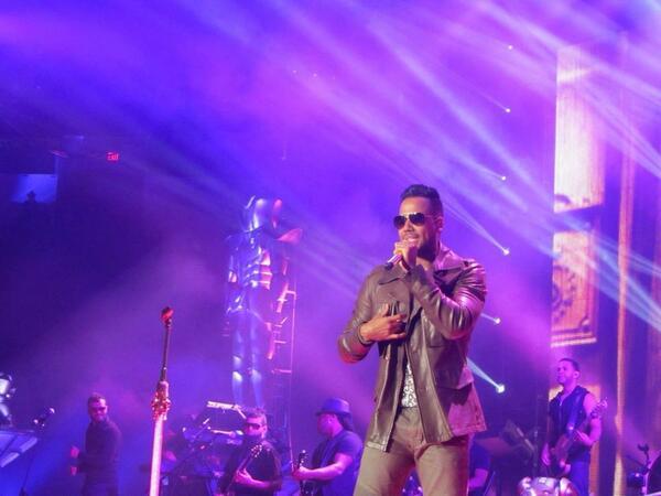 michelysfabi's tweet photo. ☺♥ http://t.co/QaKT4AlYsg