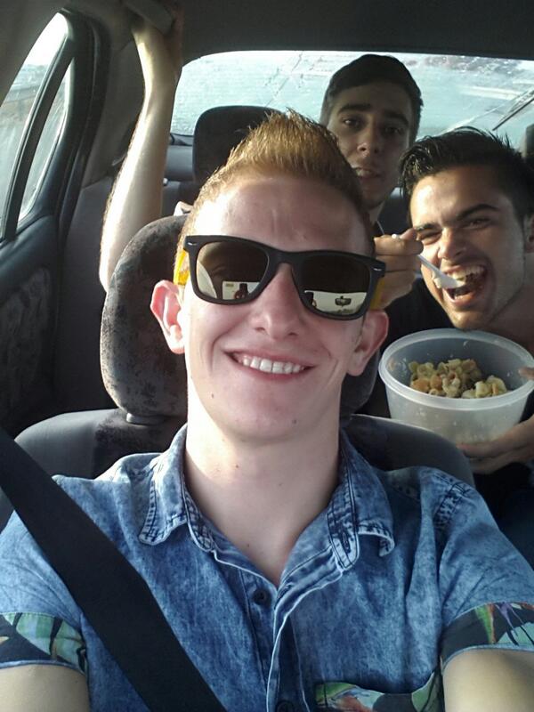 manolaco_'s tweet photo. Vams pa murcia ieeeeeeee @Wiilliiam93 http://t.co/a6NnLWJ1Zq