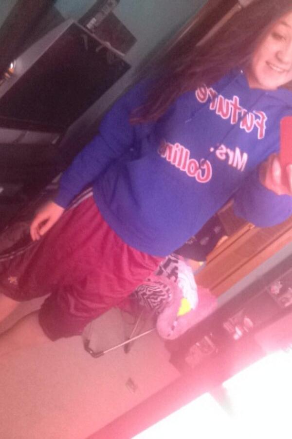 Ayeeitsdes's tweet photo. So I'm #futuremrscollins @DylanCollins95 😍❤️ http://t.co/stQ5VSwjj6